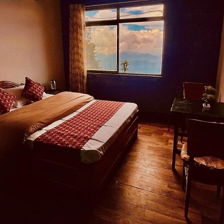 Forest Lodge - 80 Mts From Mall Road Darjeeling  Buitenkant foto