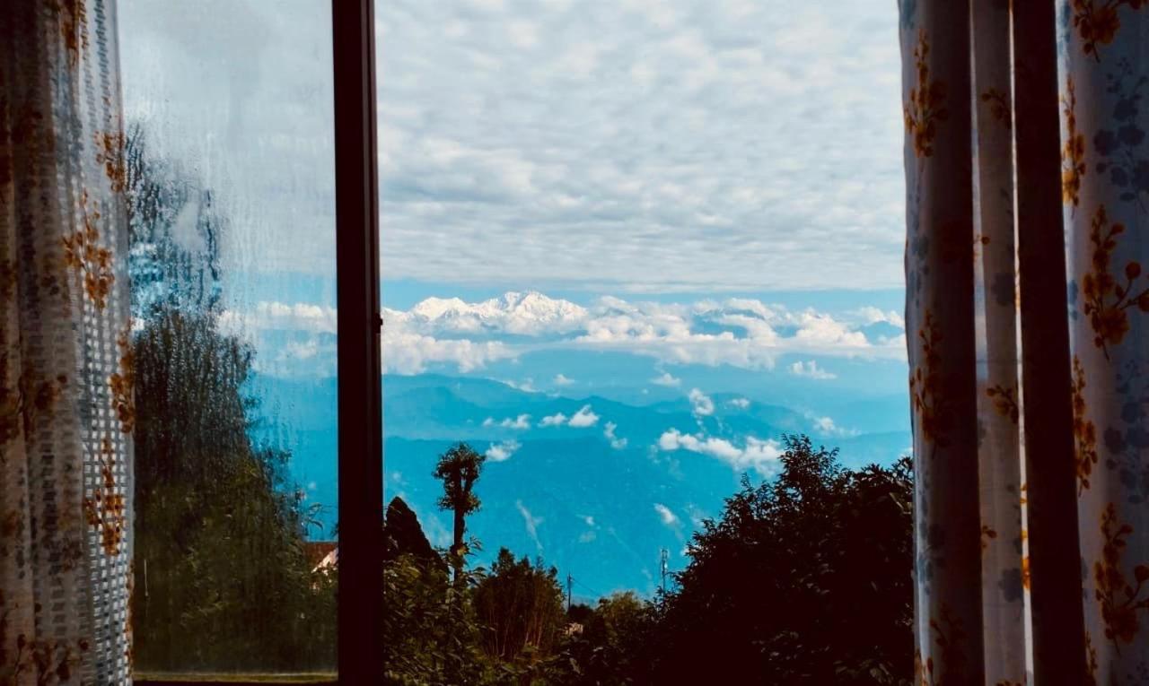 Forest Lodge - 80 Mts From Mall Road Darjeeling  Buitenkant foto