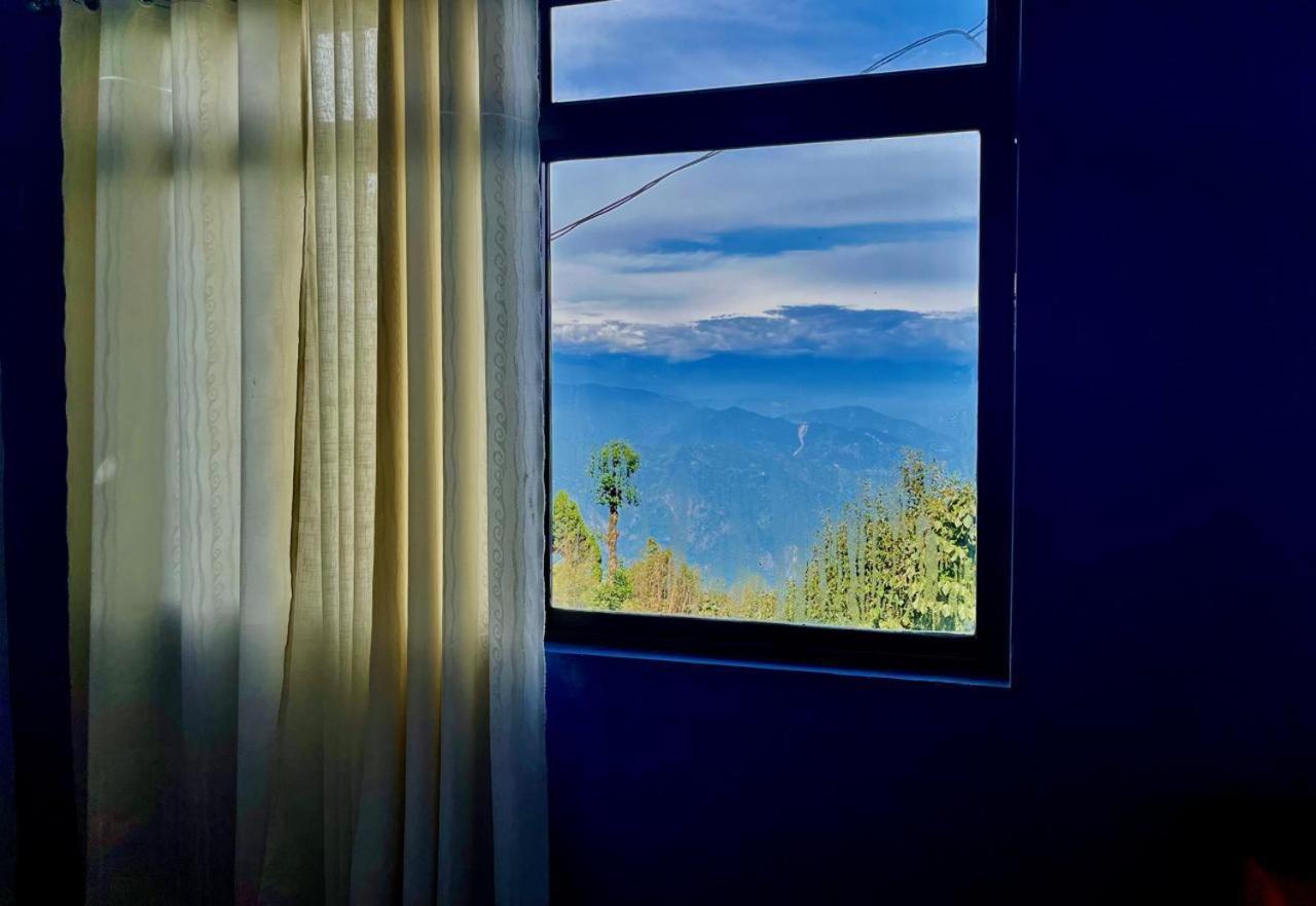 Forest Lodge - 80 Mts From Mall Road Darjeeling  Buitenkant foto